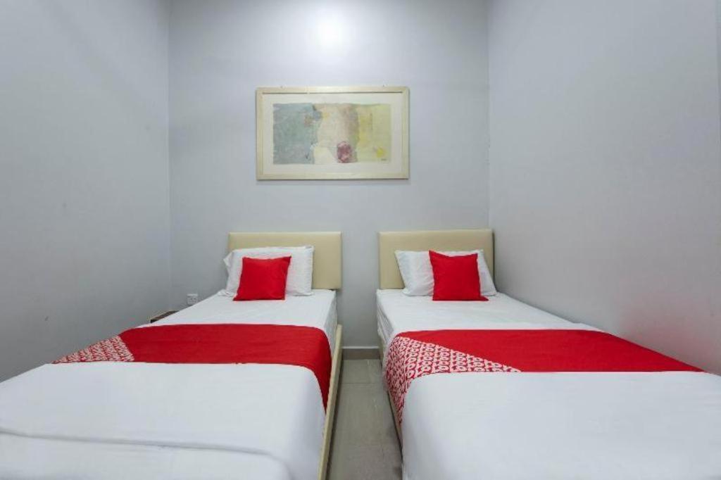 Oyo 90234 Sungai Rengit City Resort 2 Kampung Sungai Rengit Kültér fotó