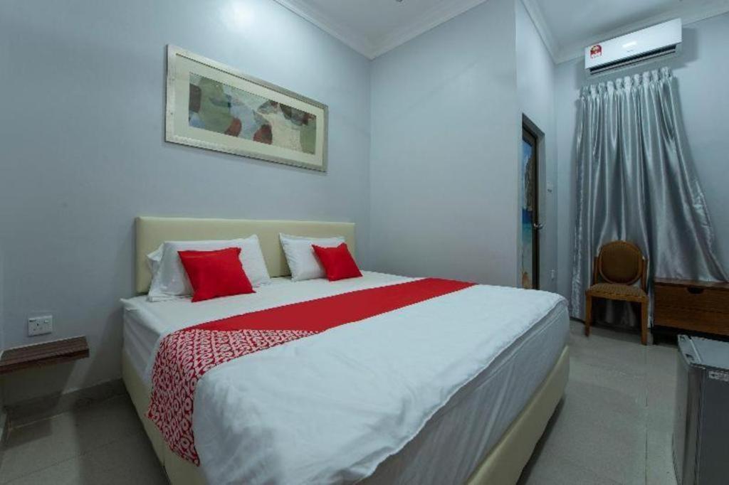 Oyo 90234 Sungai Rengit City Resort 2 Kampung Sungai Rengit Kültér fotó
