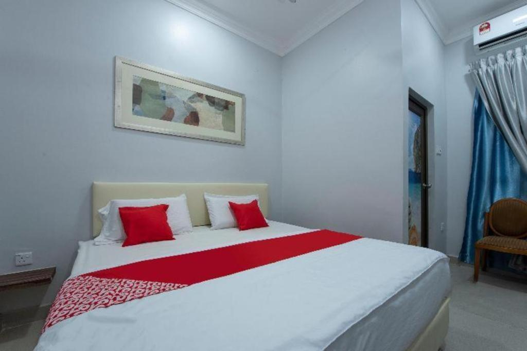 Oyo 90234 Sungai Rengit City Resort 2 Kampung Sungai Rengit Kültér fotó