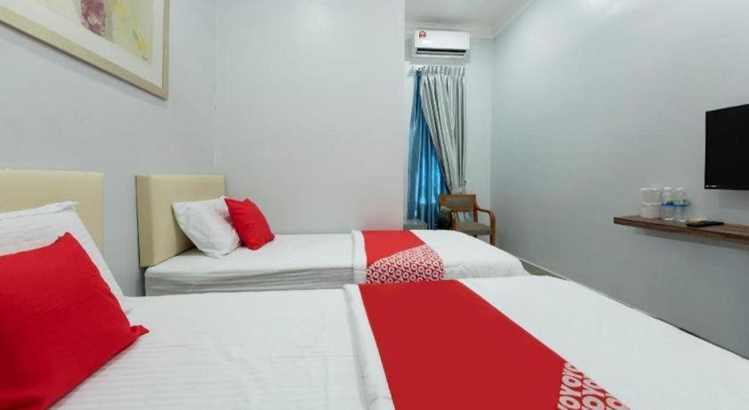 Oyo 90234 Sungai Rengit City Resort 2 Kampung Sungai Rengit Kültér fotó