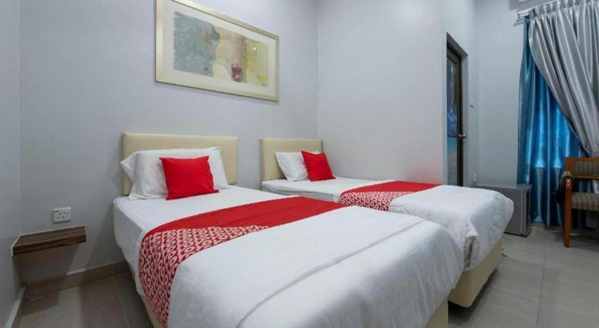 Oyo 90234 Sungai Rengit City Resort 2 Kampung Sungai Rengit Kültér fotó