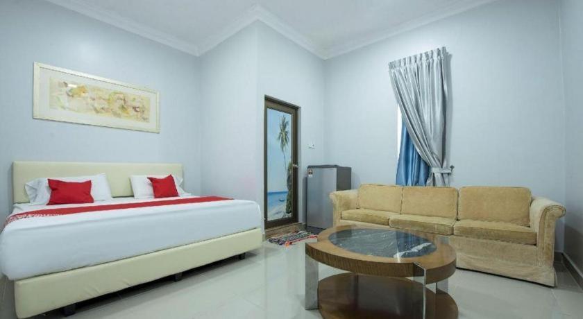 Oyo 90234 Sungai Rengit City Resort 2 Kampung Sungai Rengit Kültér fotó